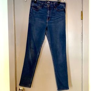 Hollister Ultra High Rise Super Skinny W31xL30 Shape Love 13R Jeans $12